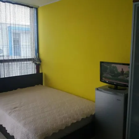 студио_рейнбоу Apartman Napospart
